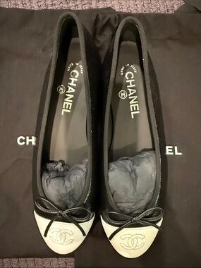 CHANEL Black and White CC cap toe ballet flat